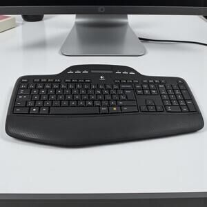 Logitech MK700 / MK710 Wireless Keyboard - Black - Tested & Working